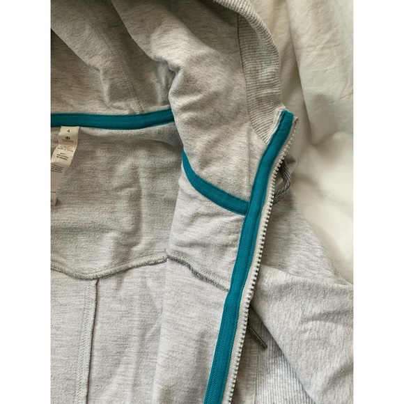 Lululemon Grey Cable Knit Scuba Hoodie - Picture 5 of 7